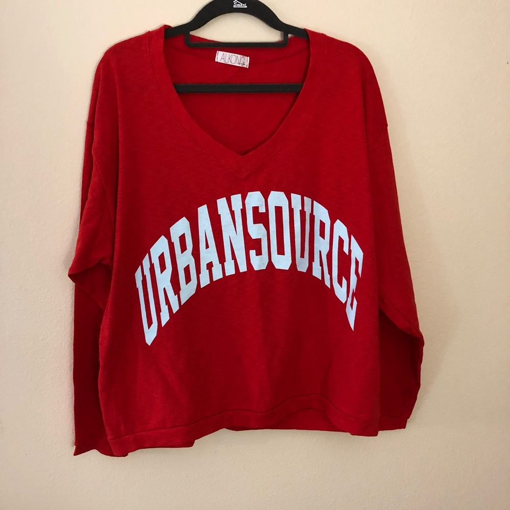 V-neck Clop Style Sweatshirt
